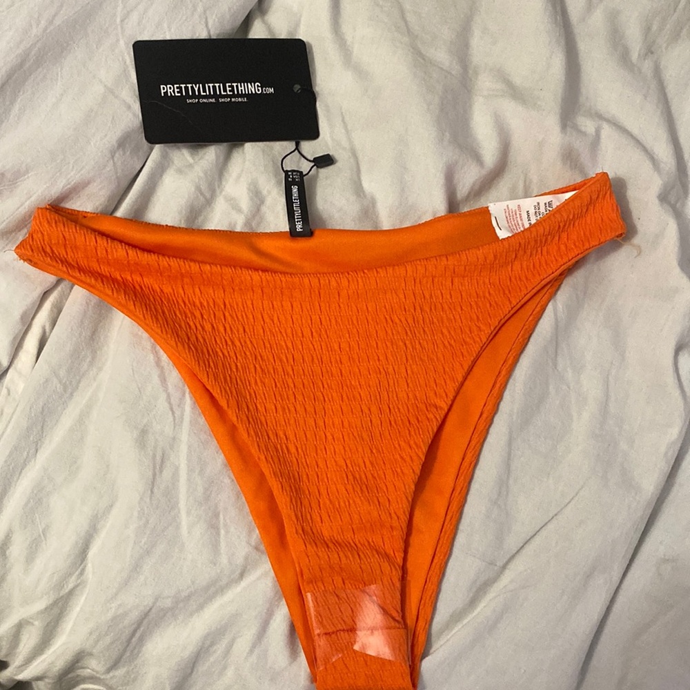 PrettyLittleThing Burnt Orange Crinkle V Front Bikini Bottom